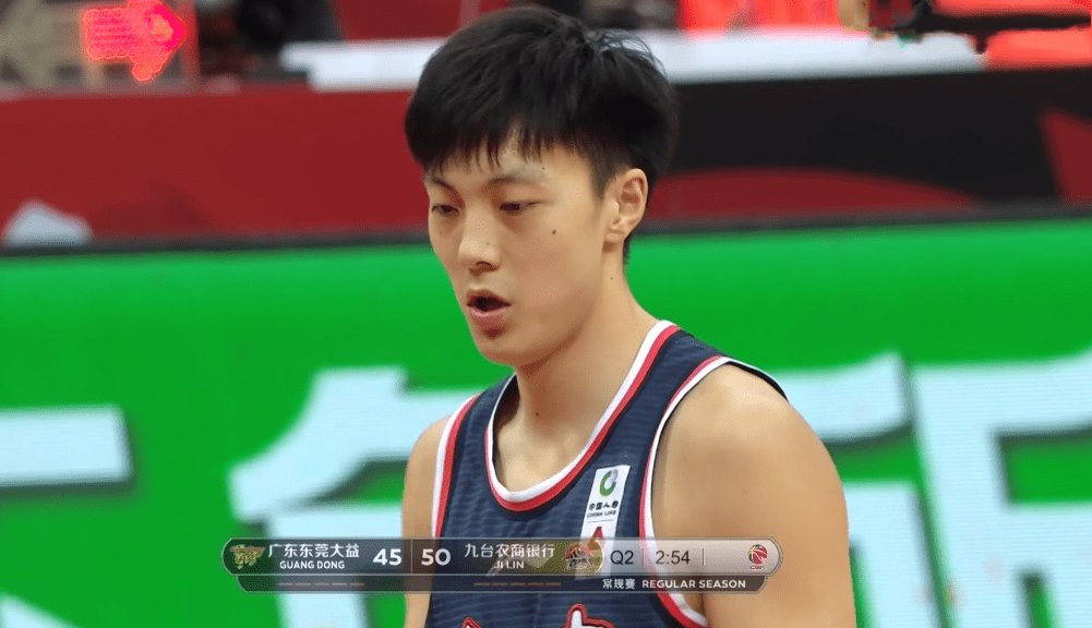 万博max网页版- 葡超联赛葡萄牙体育客场小胜 