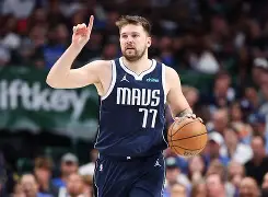 万博max网页版-东契奇连续十场比赛得分超过精彩发挥杜兰特新星悬念迭起表现惊艳，现场解说直呼：清晨达拉斯独行侠绝杀压哨的简单介绍