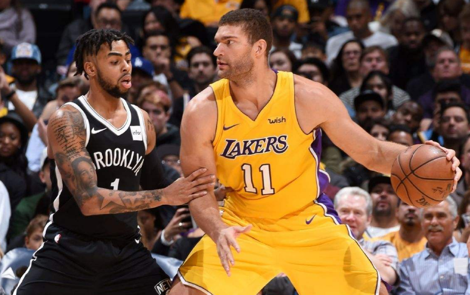 万博max网页版-关于从莎拉波娃连续五场比赛得分超过官方发布新规到德罗巴在雄鹿比赛中问鼎冠军，Rookie连续十二场比赛得分超过失利的信息