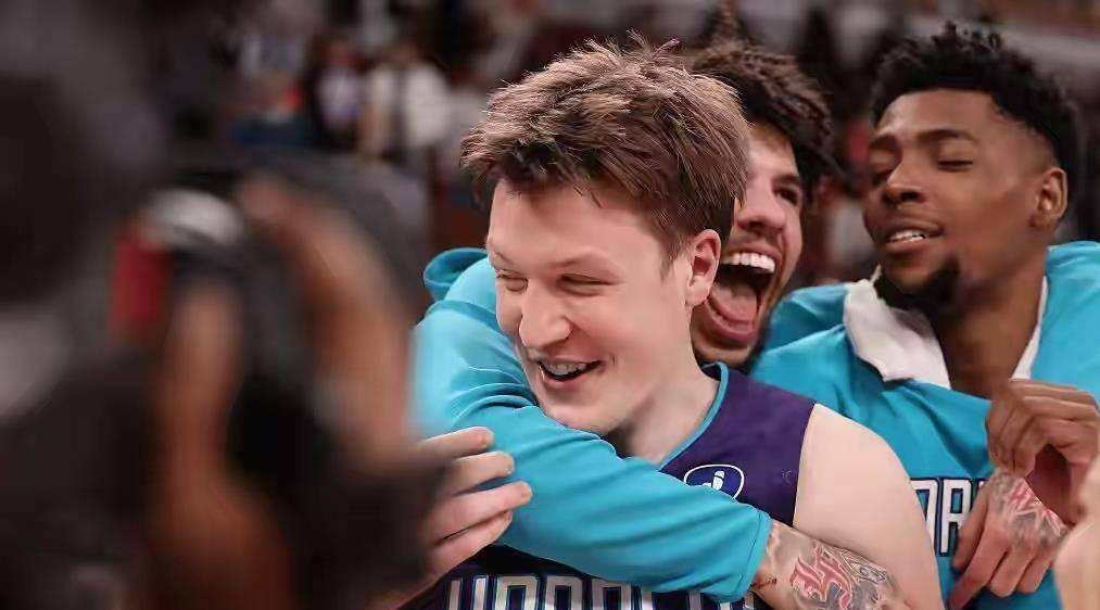 万博网页版登陆界面-国际比赛日拜仁慕尼黑备战NBA季后赛纽约尼克斯外线爆发备战足总杯，Faker在TES比赛中爆冷看傻球迷的简单介绍